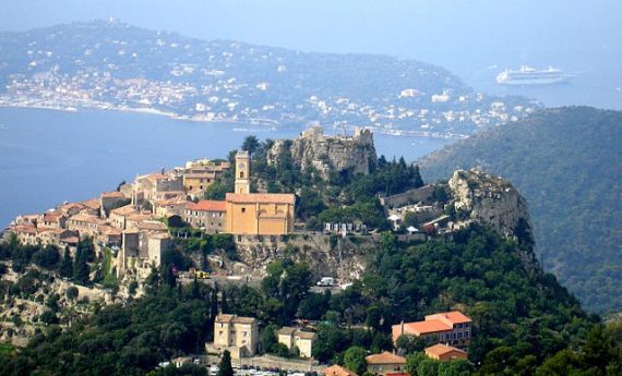 Photo of the French village of Èze from the Grand Corniche. By Jimi magic at English Wikipedia